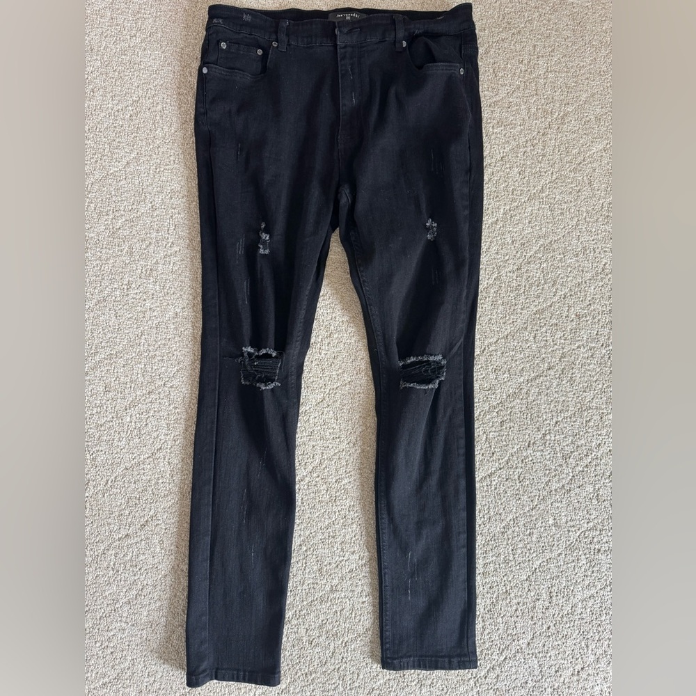 Men's Black Distressed Jeans